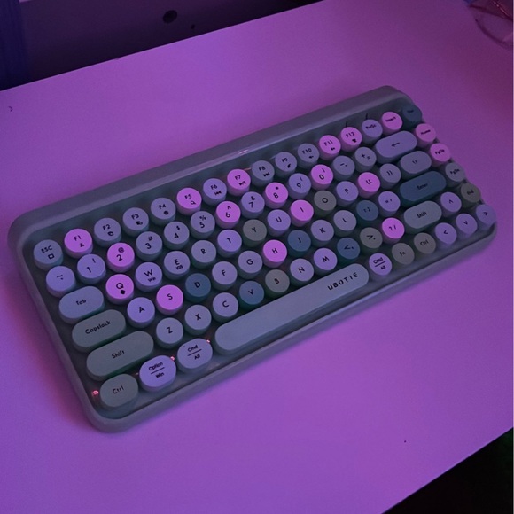 UBOTIE Green-Colorful Wireless Bluetooth Retro Keyboard - Picture 3 of 11